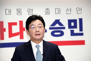 [단독]유승민 '캠퍼스 강연정치' 정계 복귀 시동…경기지사 물망에