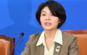 與 "보유세 인상 없다"…野 "文정부 실패 정책 답습"