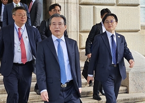 美 연250억 달러vs韓 연150억 달러 이하… 한미 막바지 관세협상 절충되나