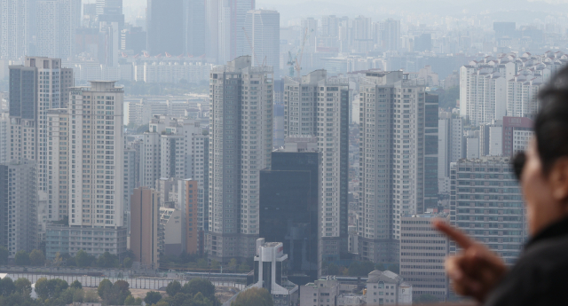 20일 서울 남산에서 바라본 아파트 단지의 모습. 연합뉴스