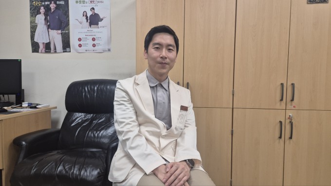 왼쪽부터 김재령, 박경아 삼성서울병원 안과 교수가 인터뷰 질문에 답변하고 있다. 박정연 기자 hesse@donga.com