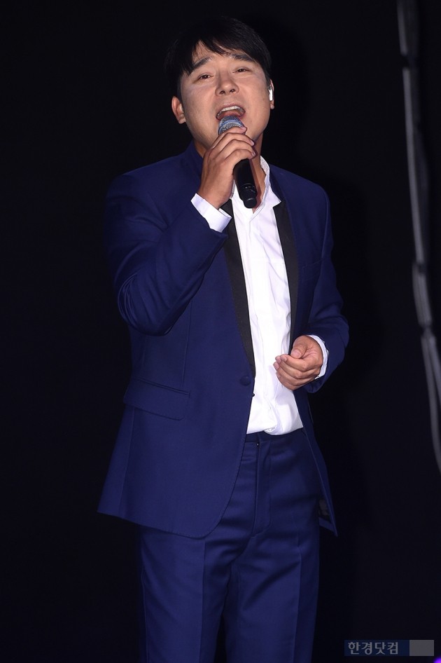 [HEI포토] 임창정, '호소력 짙은 목소리'