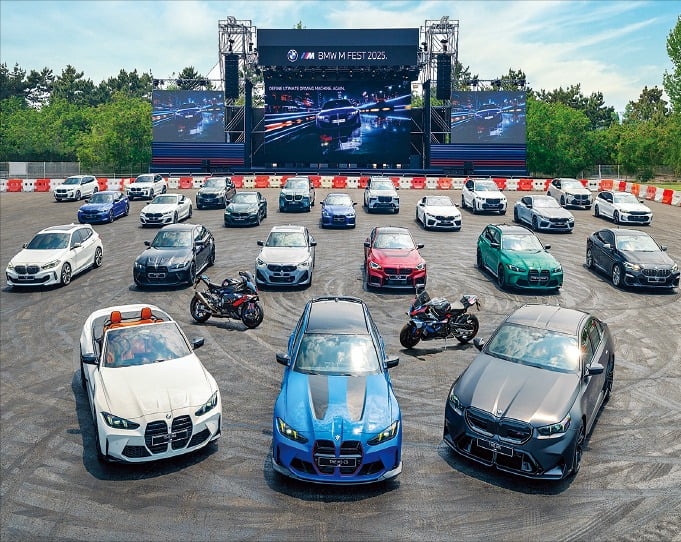 BMW코리아 창립 30주년 축제에 참여한 고성능 브랜드 ‘M 모델’ 차량들. /BMW코리아 제공