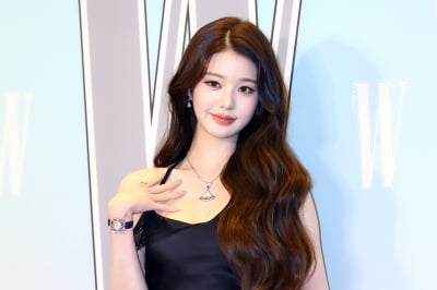 아이브 장원영, '형용사가 필요 없는 미모'