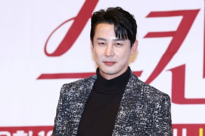 주희중, '카리스마 넘치는 눈빛'