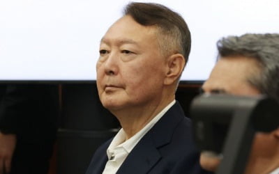 [속보] 尹 '내란 혐의' 첫 중계하는 재판도 불출석…13번 연속